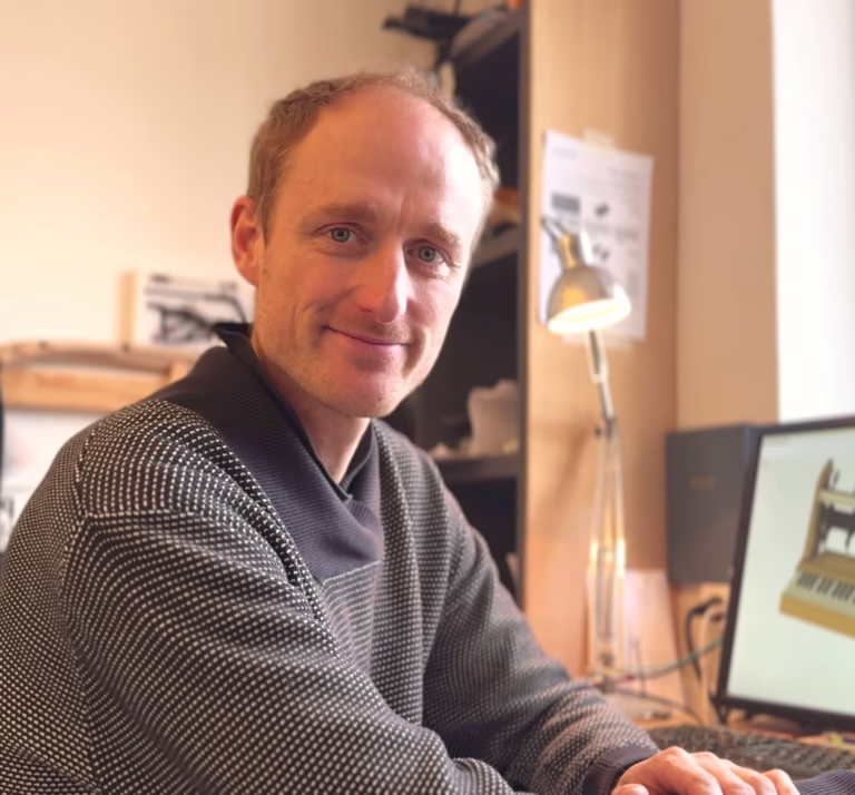 Lander (CEO)